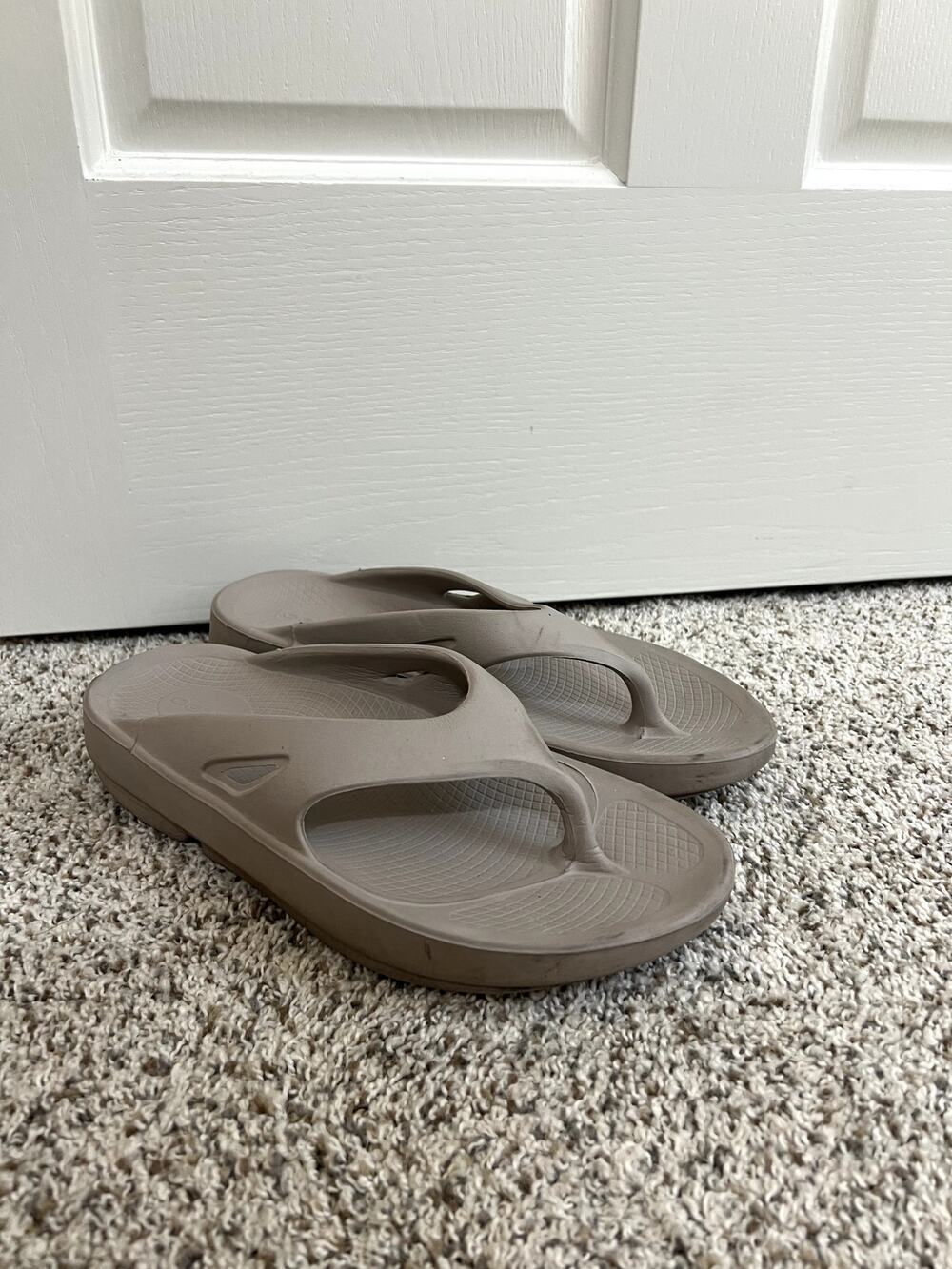 Oofos OOriginal Thong Sandal M7/W9